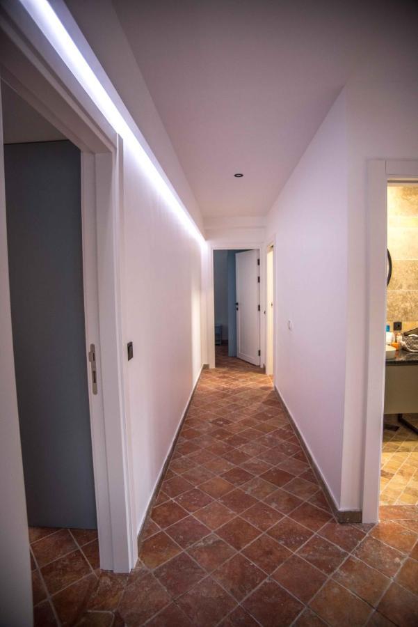 Modern Waterfront 3-Bed Apartment Donja Kostanjica Luaran gambar